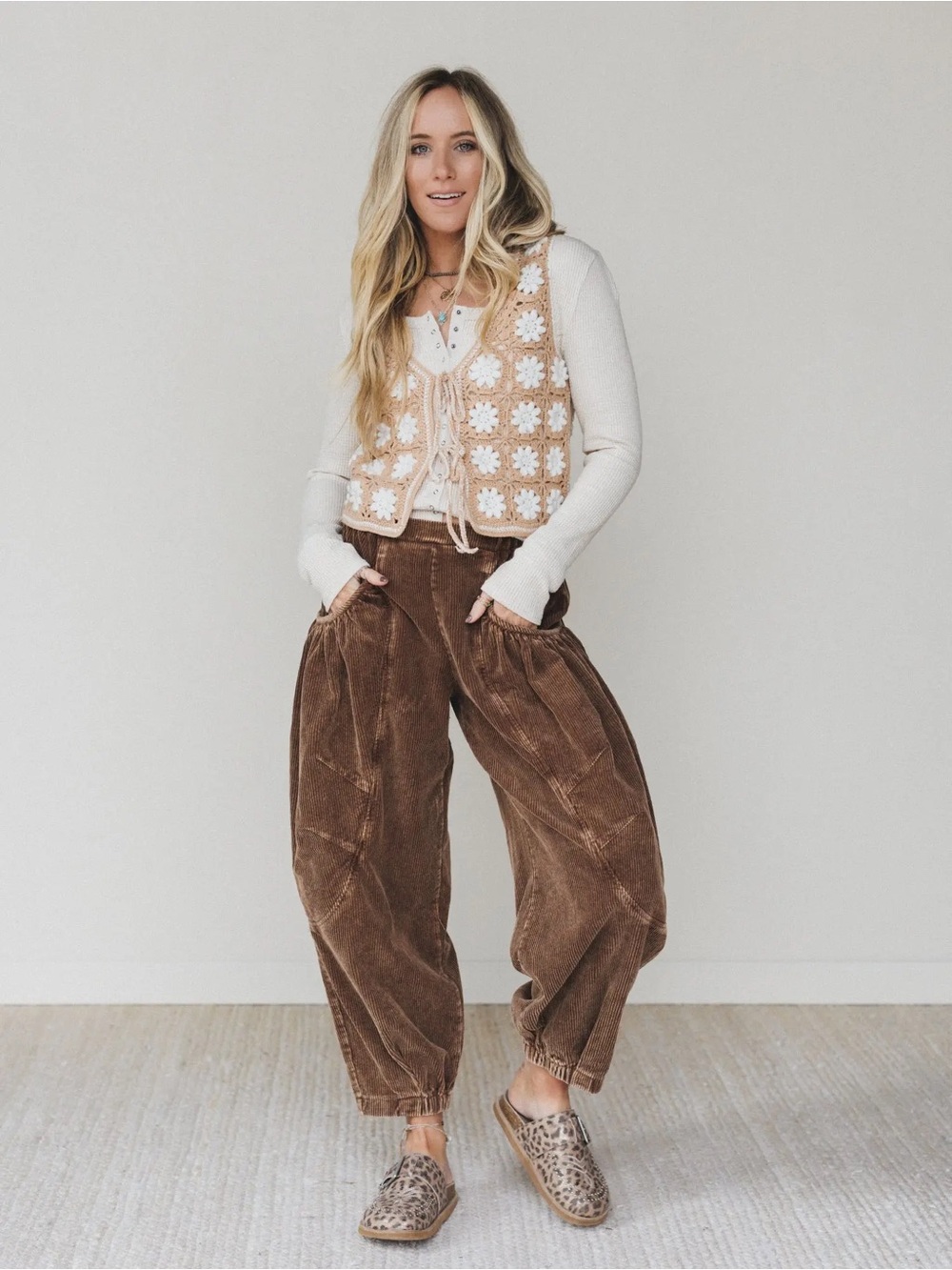 Three Bird Nest: The Nest Nora gathered barrel corduroy pant